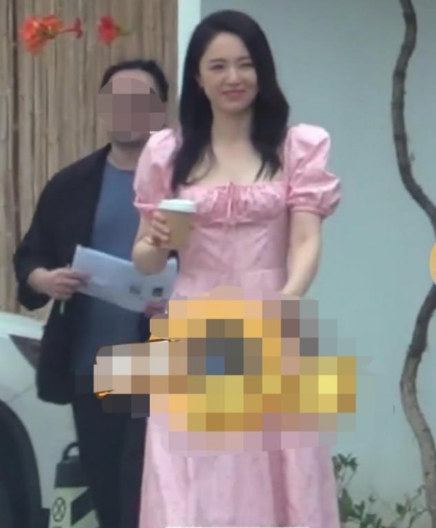董璇近照