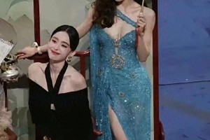 钟楚曦与古力娜扎同台争艳，自信优雅惊艳全场