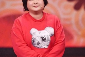 贾玲43岁瘦身华丽亮相，自信蜕变引热议