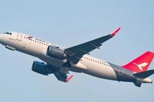 湖南航空首创：空乘全面穿平底鞋执行航班