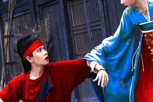 《无忧渡》任嘉伦宋祖儿烟花吻戏引爆5亿热搜
